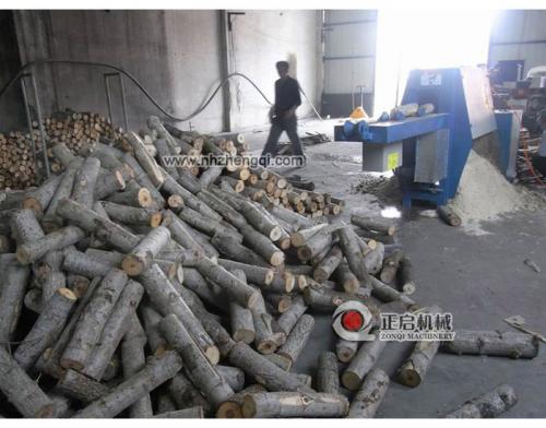 山東荷澤楊木加工現場200機