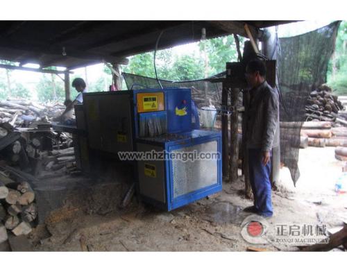 山西省-長治市-長子縣-鋸9-25圓木機(jī)加工現(xiàn)場