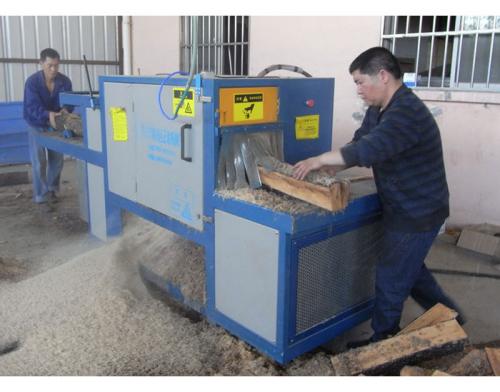 四川省廣元市-圓木200機加工現(xiàn)場